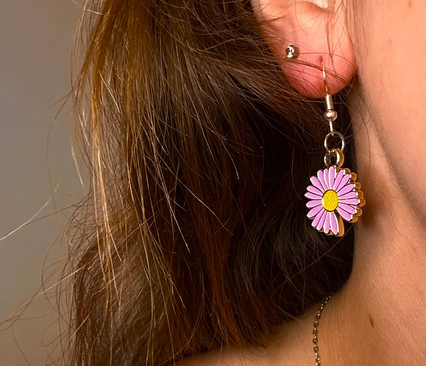 *Six Color Options* Silver Dangle with Daisy Charm