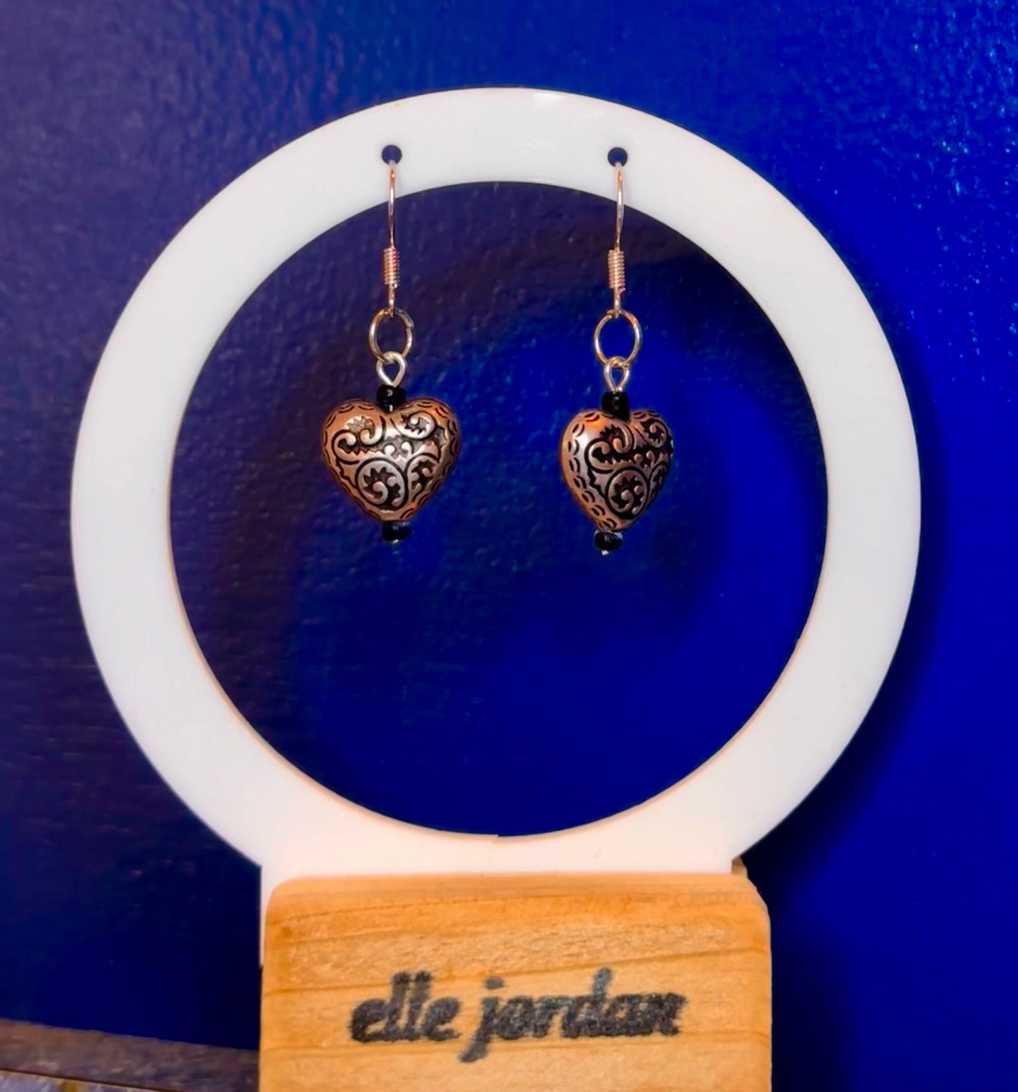 Silver Dangle with Silver and Black Detailed Heart Charm